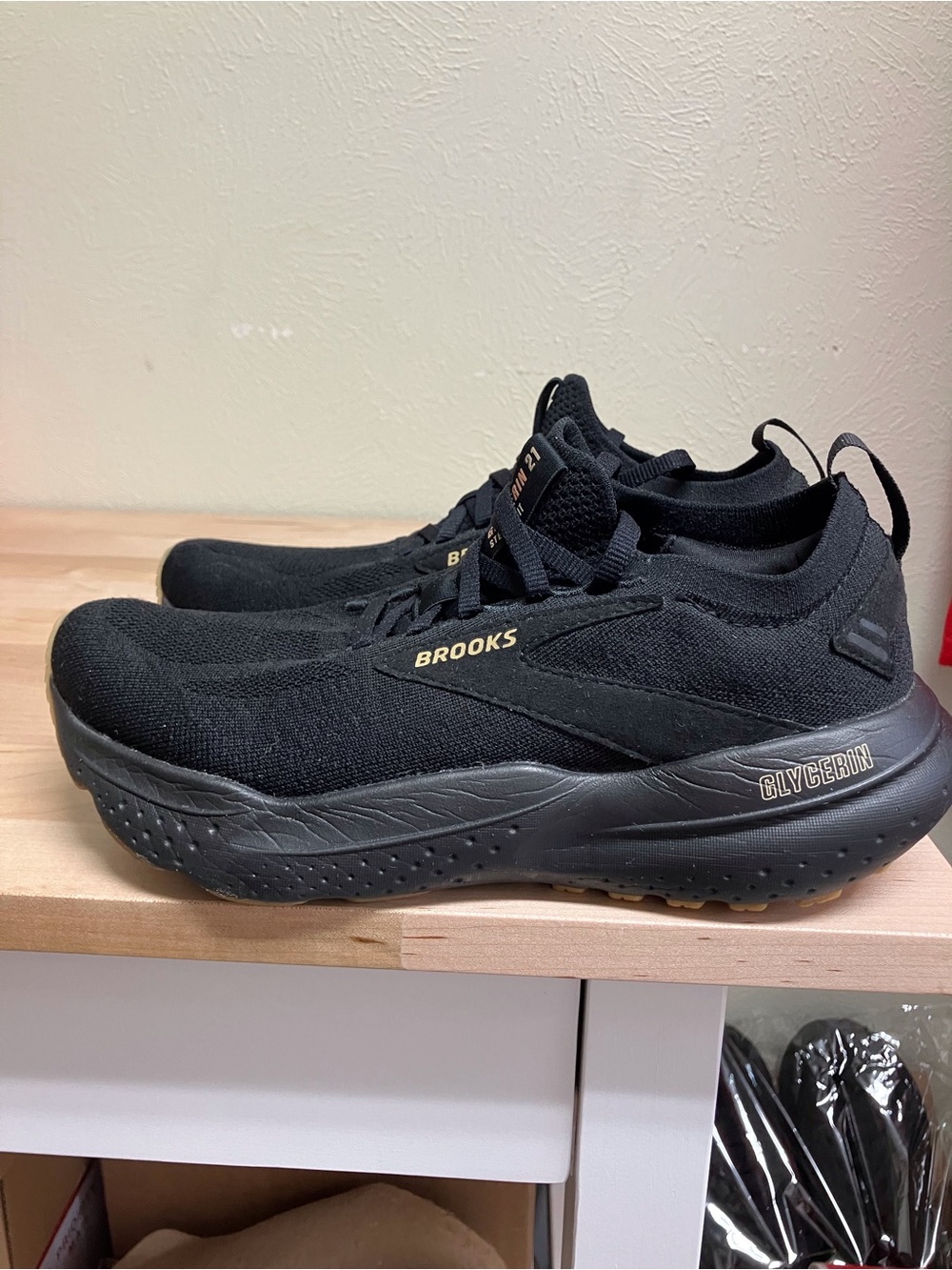 Brooks Women's Glycerine 21 stealthfit. - Picture 6 of 12